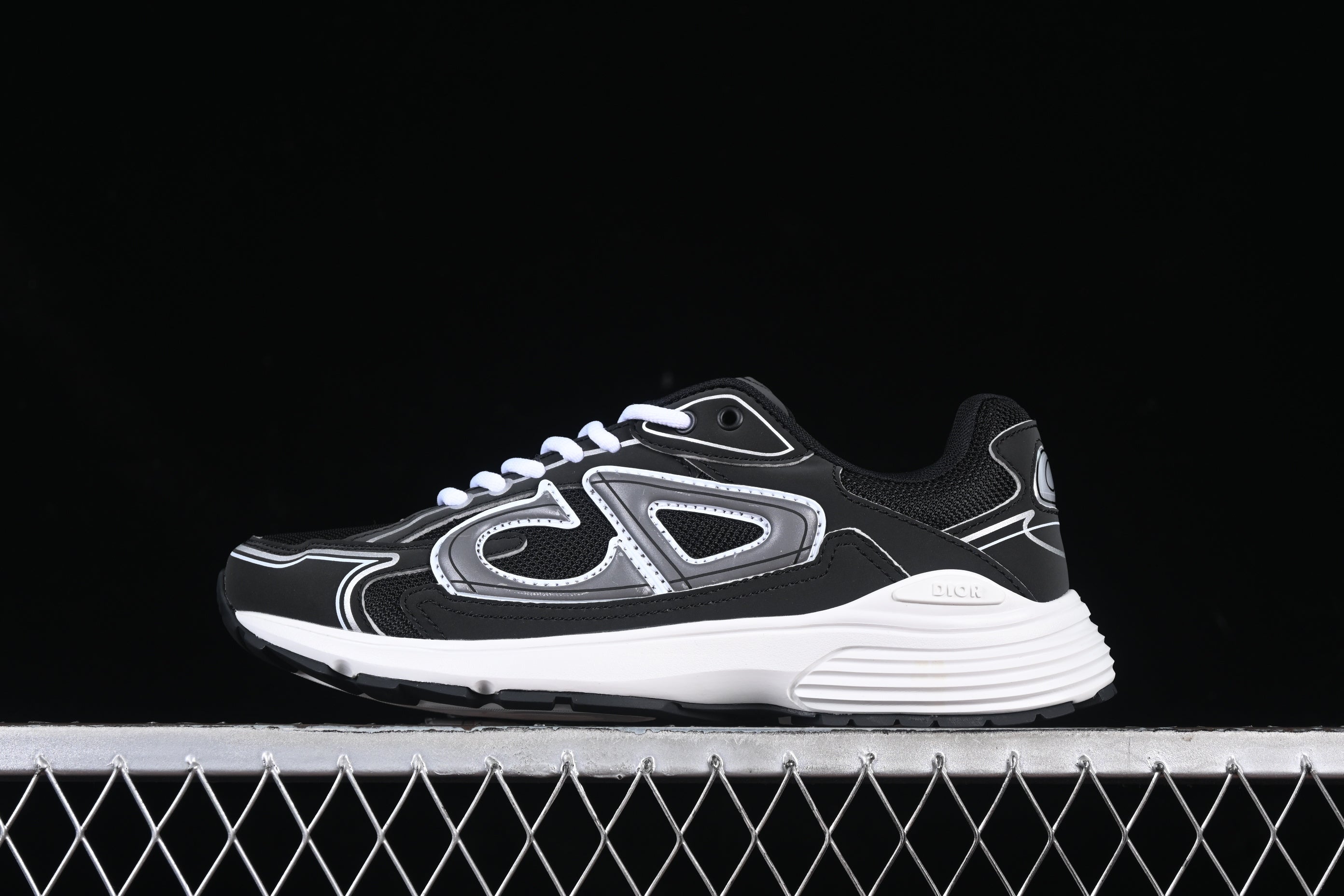Dior B30 (Black N' White)