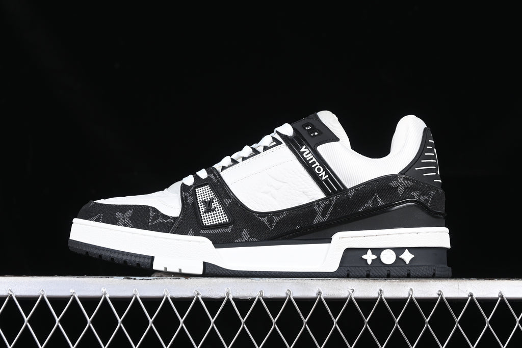 Lv Trainer (Black N' White)