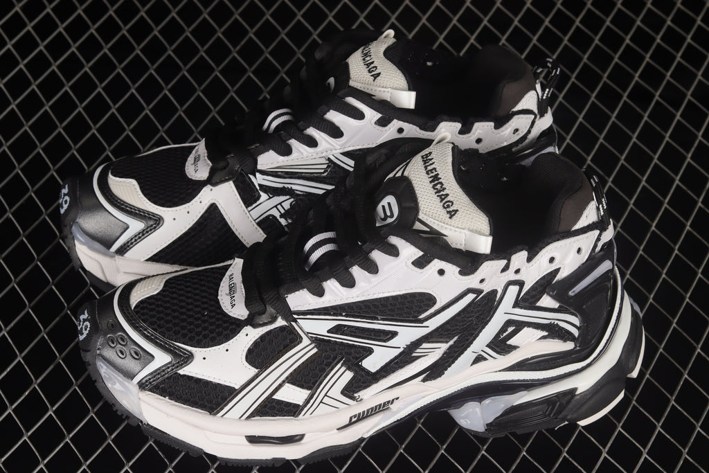 Balenciaga Runners (Black N' White)
